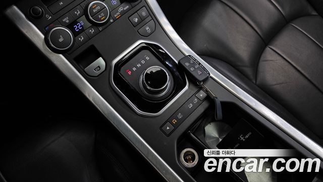 Land Rover Range Rover Evoque 2018 — photo 12