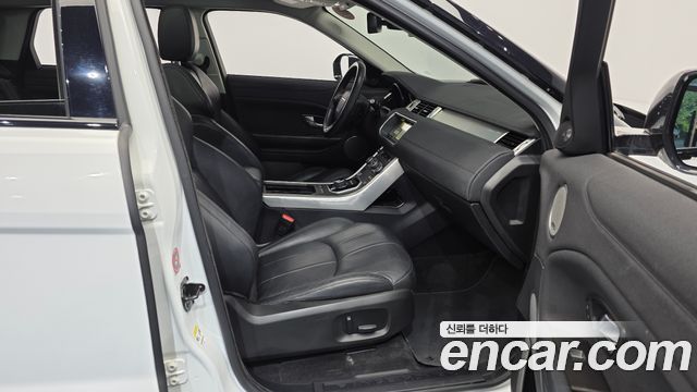 Land Rover Range Rover Evoque 2018 — photo 17