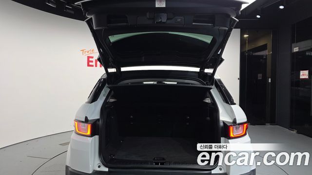 Land Rover Range Rover Evoque 2018 — photo 26