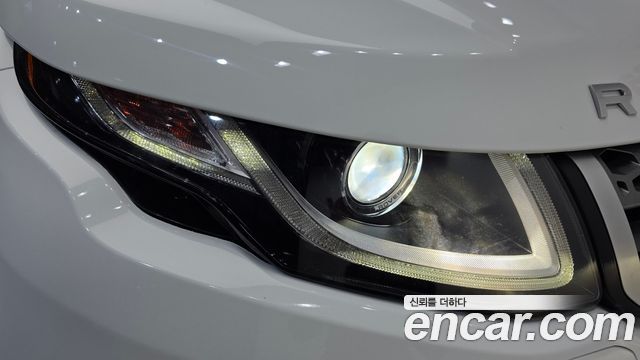 Land Rover Range Rover Evoque 2018 — photo 8
