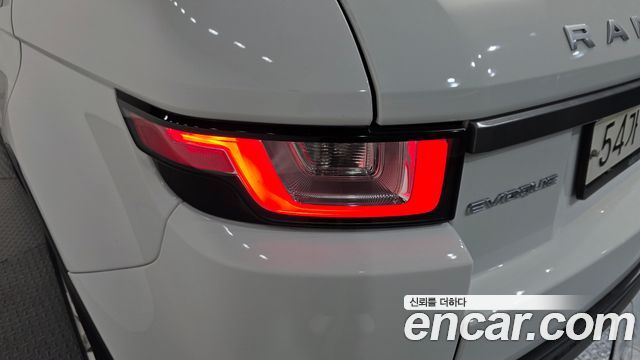Land Rover Range Rover Evoque 2018 — photo 9