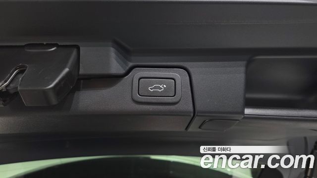 Land Rover Range Rover Evoque 2018 — photo 30