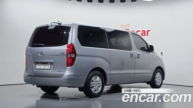 Hyundai Starex 2018 — photo 2