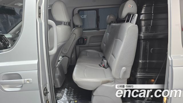 Hyundai Starex 2018 — photo 12