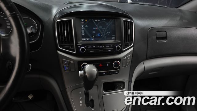 Hyundai Starex 2018 — photo 14