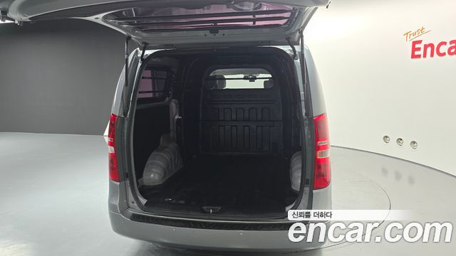 Hyundai Starex 2018 — photo 20