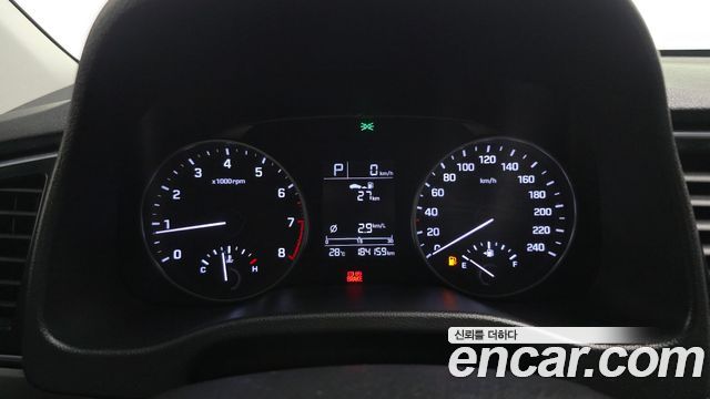 Hyundai AVANTE 2016 — photo 8
