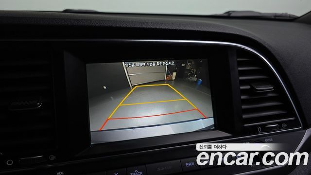 Hyundai AVANTE 2016 — photo 15