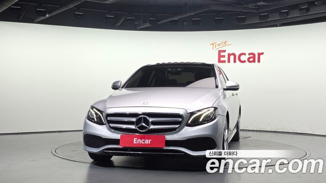 Mercedes-Benz E-Class 2017 — photo 3