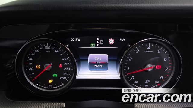 Mercedes-Benz E-Class 2017 — photo 8