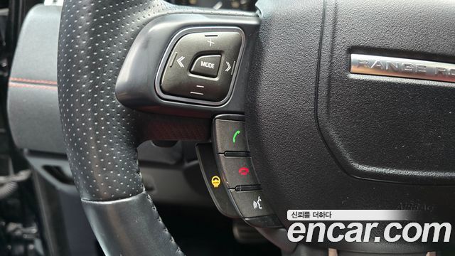 Land Rover Range Rover Evoque 2016 — photo 17