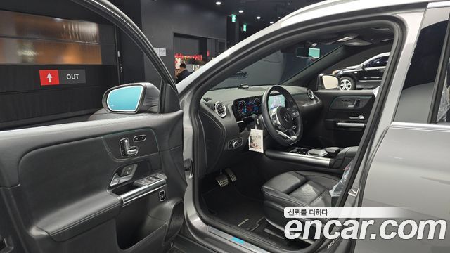 Mercedes-Benz EQA 2022 — photo 13