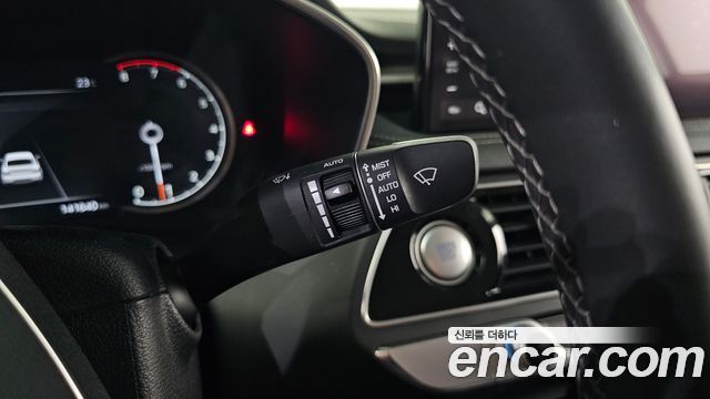Genesis G70 2021 — photo 17