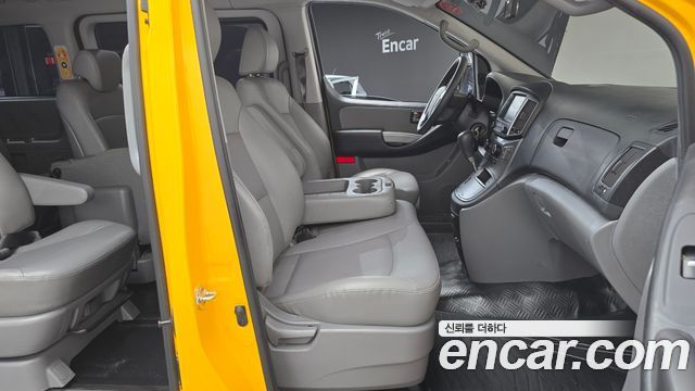 Hyundai Starex 2020 — photo 11