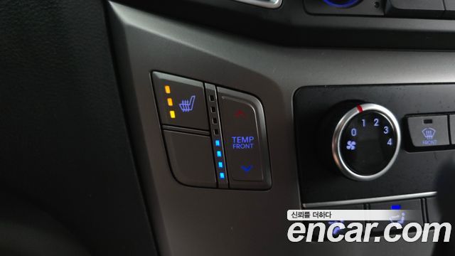 Hyundai Starex 2020 — photo 16