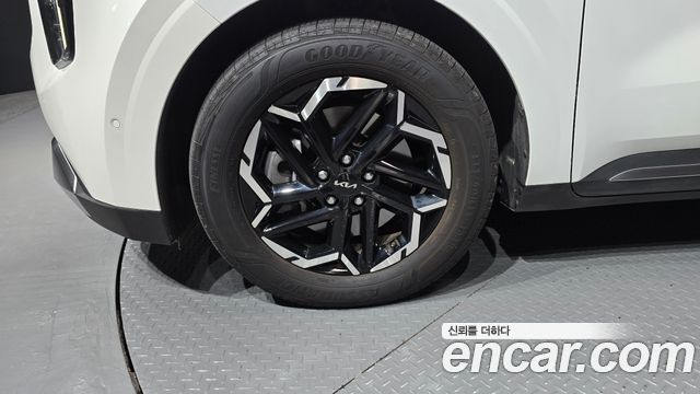 Kia Canival 2025 — photo 5