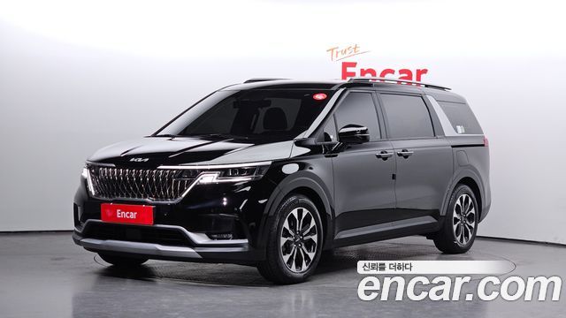 Kia Canival 2023 — photo 1