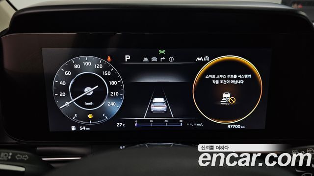Kia Canival 2023 — photo 11