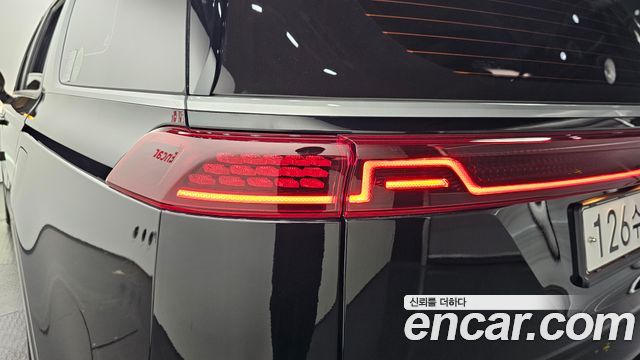 Kia Canival 2023 — photo 9