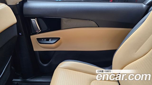 Kia Canival 2023 — photo 15