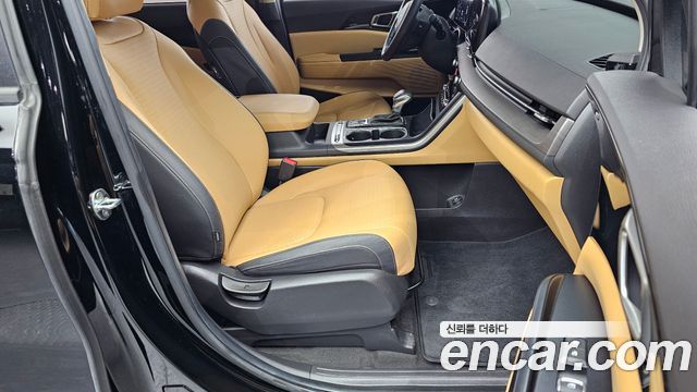Kia Canival 2023 — photo 16