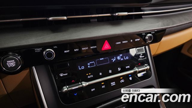 Kia Canival 2023 — photo 31