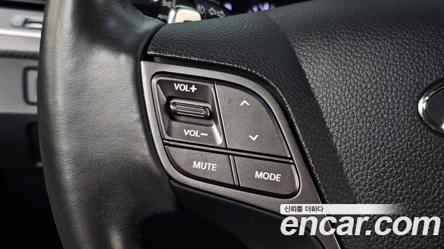 Hyundai Santafe 2017 — photo 20