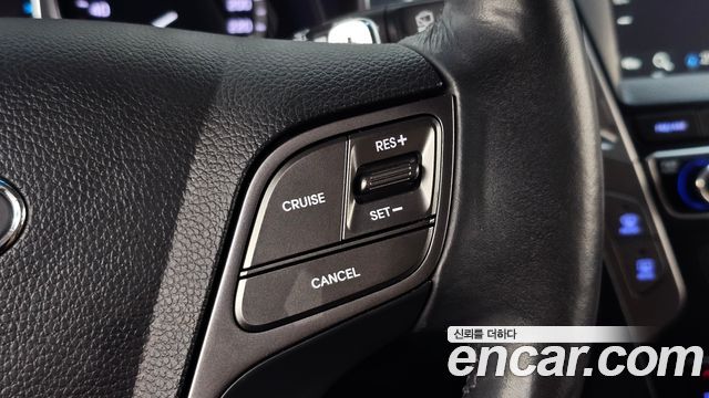 Hyundai Santafe 2017 — photo 21