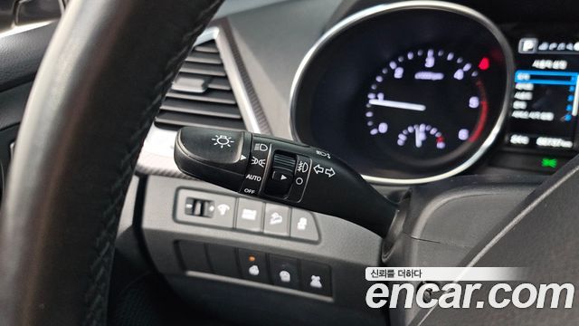 Hyundai Santafe 2017 — photo 23