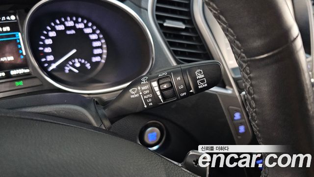 Hyundai Santafe 2017 — photo 24