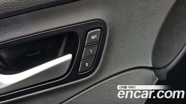 Hyundai Santafe 2017 — photo 28