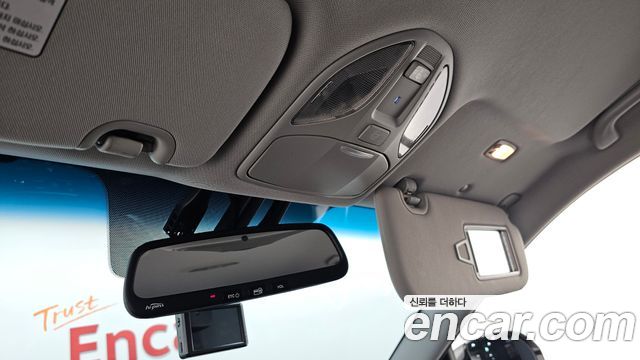 Hyundai Santafe 2017 — photo 32