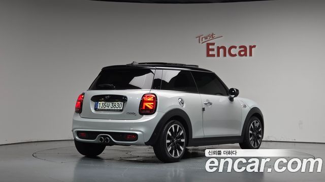 Mini Cooper 2021 — photo 2