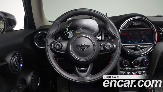 Mini Cooper 2021 — photo 19