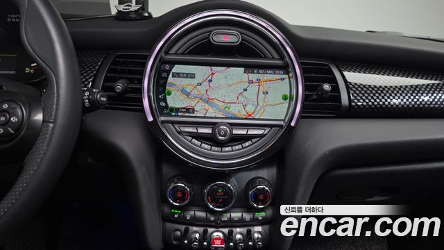 Mini Cooper 2021 — photo 20