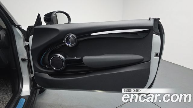 Mini Cooper 2021 — photo 14