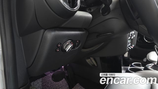 Mini Cooper 2021 — photo 27