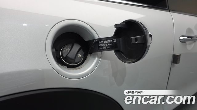 Mini Cooper 2021 — photo 30