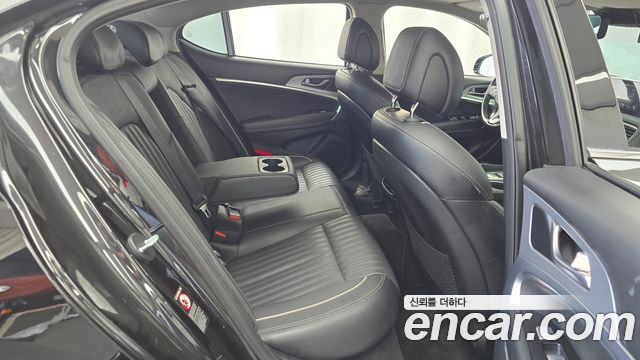 Genesis G70 2018 — photo 11