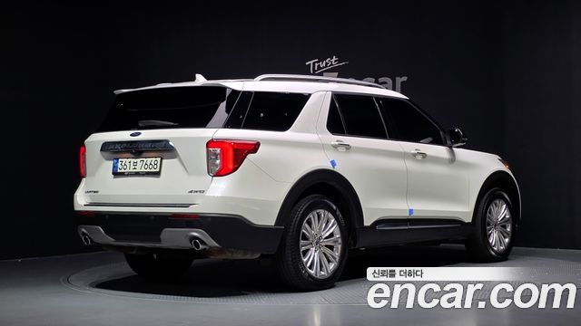 Ford Explorer 2021 — photo 2