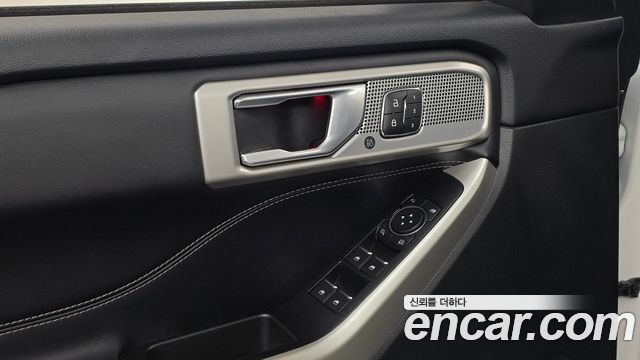 Ford Explorer 2021 — photo 23