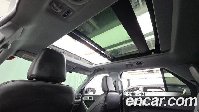 Ford Explorer 2021 — photo 24