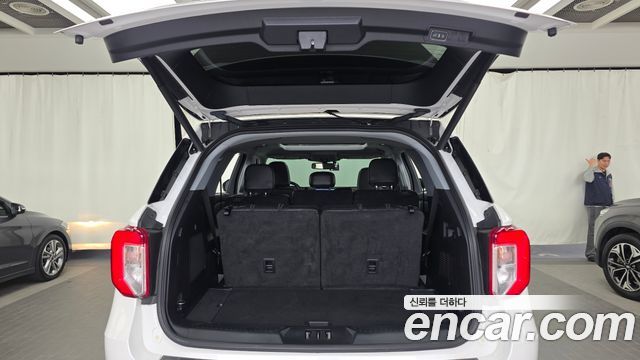 Ford Explorer 2021 — photo 26