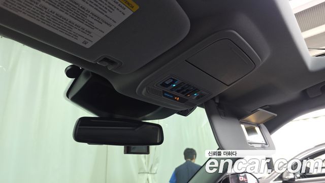 Ford Explorer 2021 — photo 30