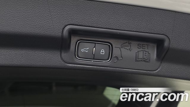 Ford Explorer 2021 — photo 31