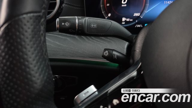 Mercedes-Benz E-Class 2022 — photo 29