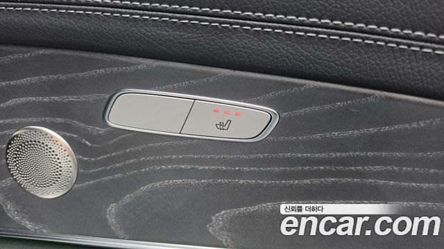 Mercedes-Benz E-Class 2022 — photo 31