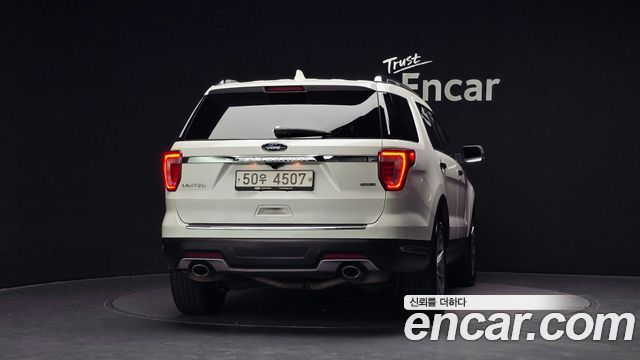 Ford Explorer 2018 — photo 4