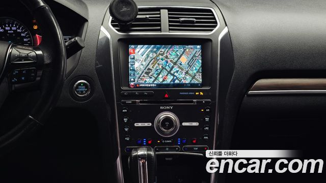 Ford Explorer 2018 — photo 14