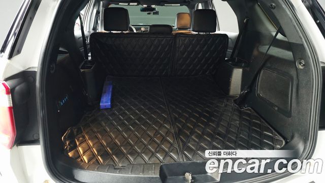 Ford Explorer 2018 — photo 19